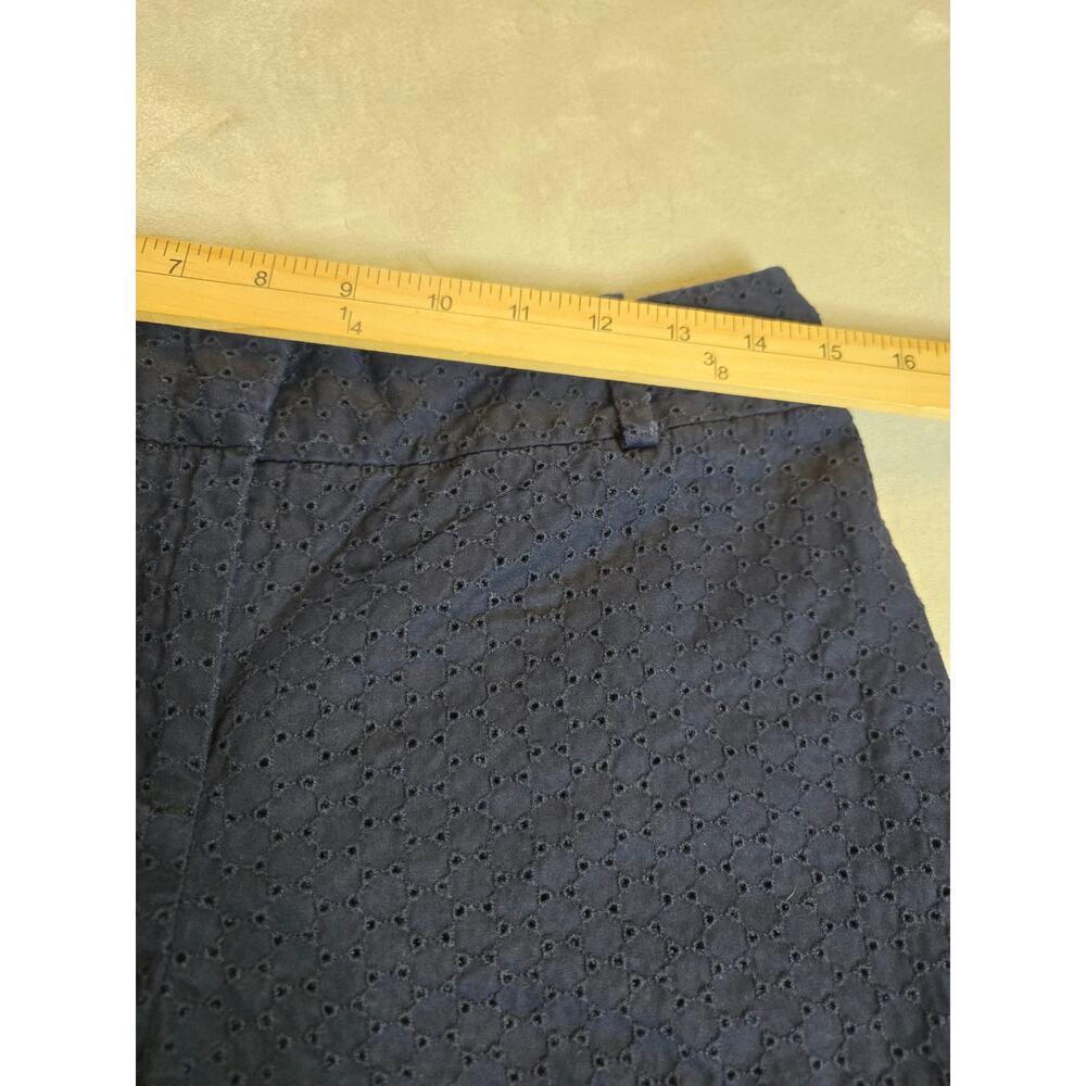 Talbots Navy Eyelett Women's Shorts Size 4 - Picture 8 of 9